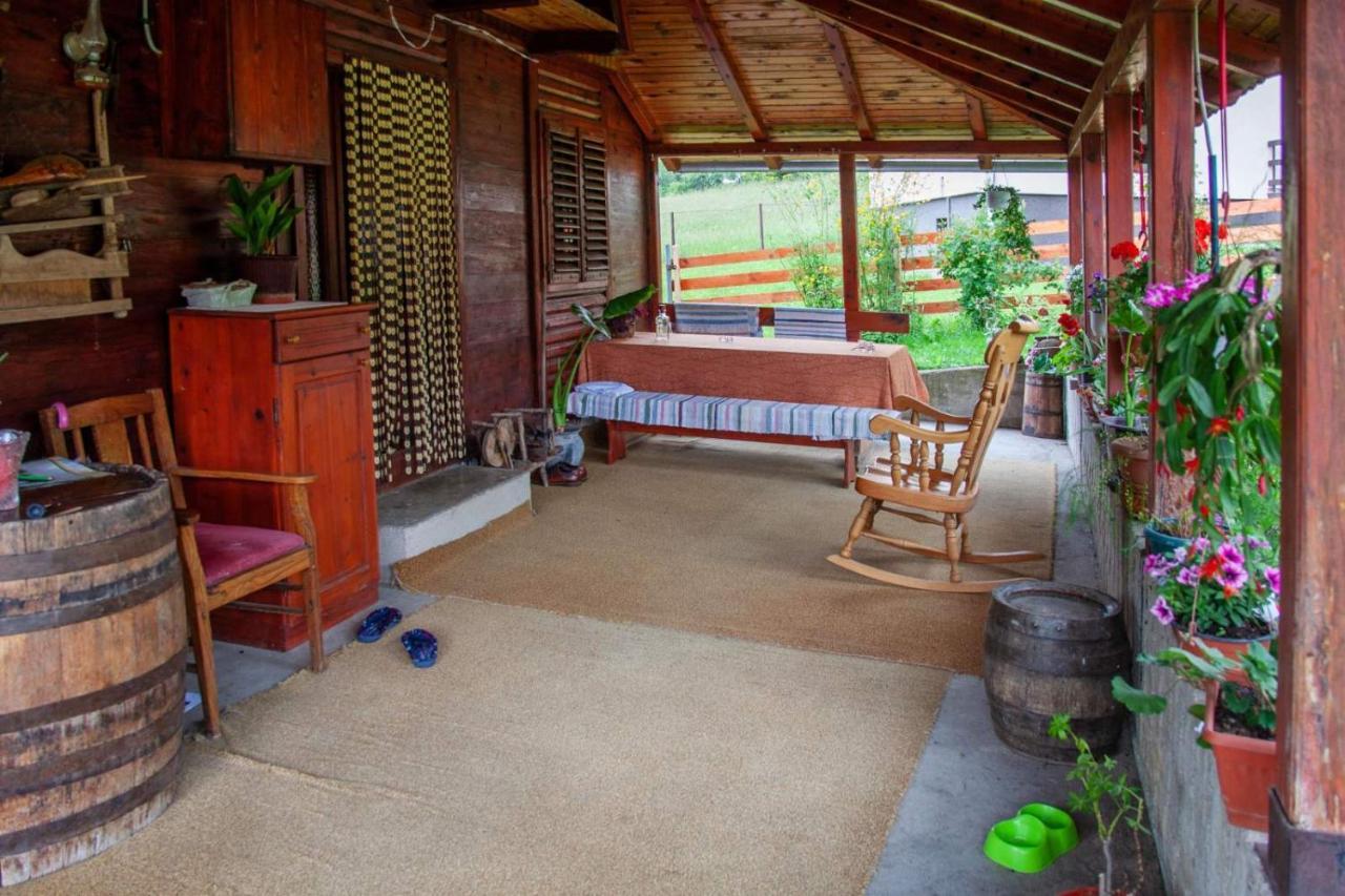 Apartmani Beslic Kremna ภายนอก รูปภาพ