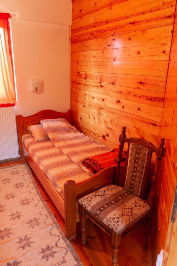 Apartmani Beslic Kremna ภายนอก รูปภาพ