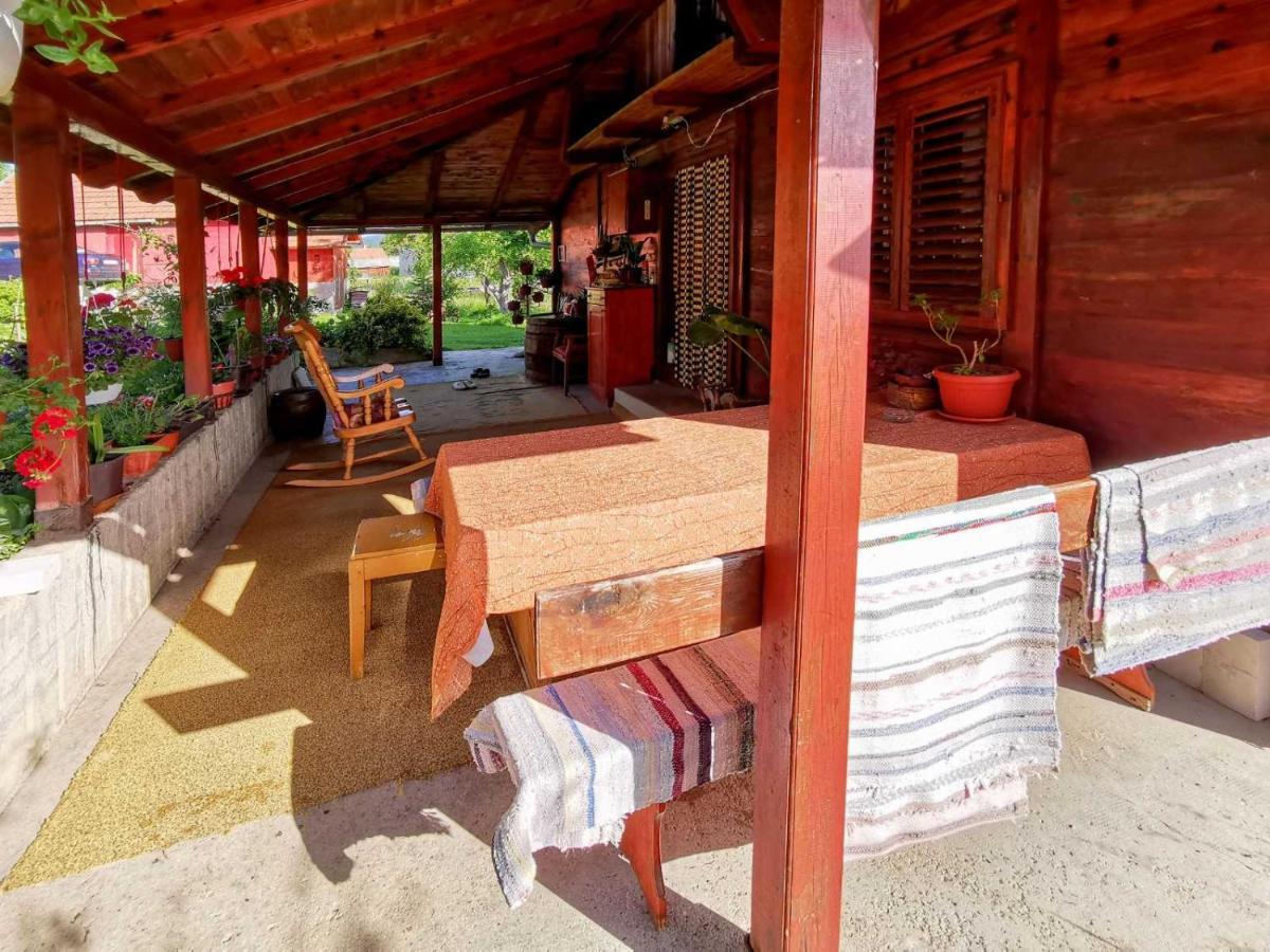 Apartmani Beslic Kremna ภายนอก รูปภาพ